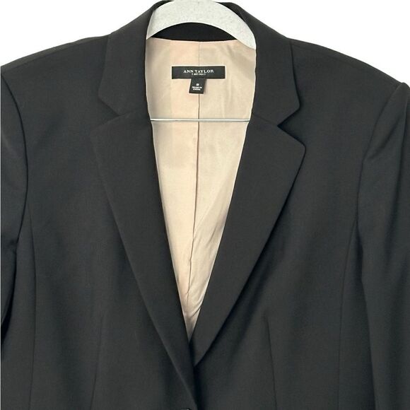 Ann Taylor Black Wool 2-Button Blazer| Size 8 - Picture 8 of 10